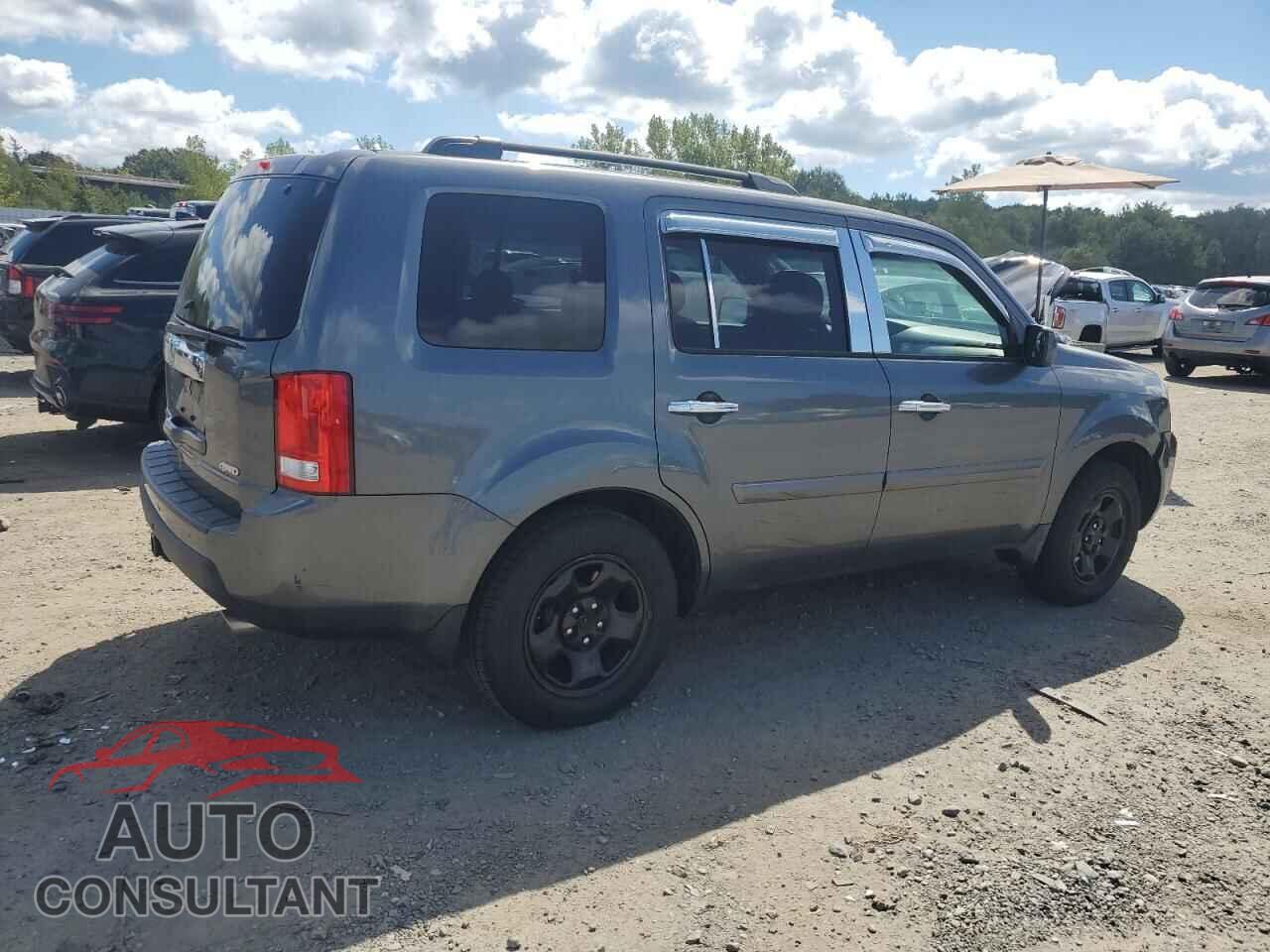 HONDA PILOT 2011 - 5FNYF4H56BB003627