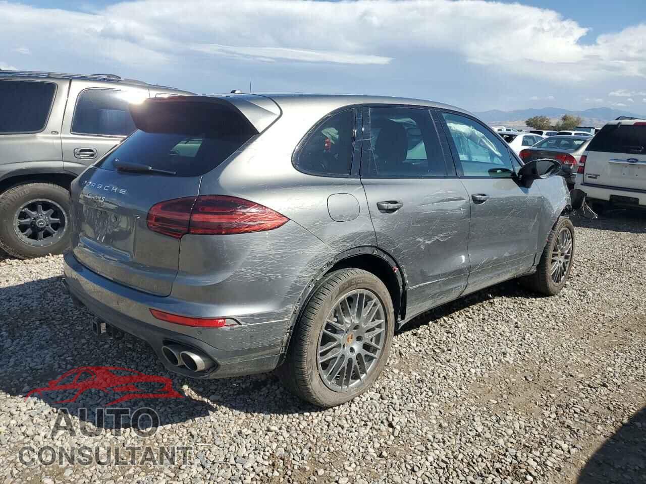 PORSCHE CAYENNE 2017 - WP1AB2A29HLA52651