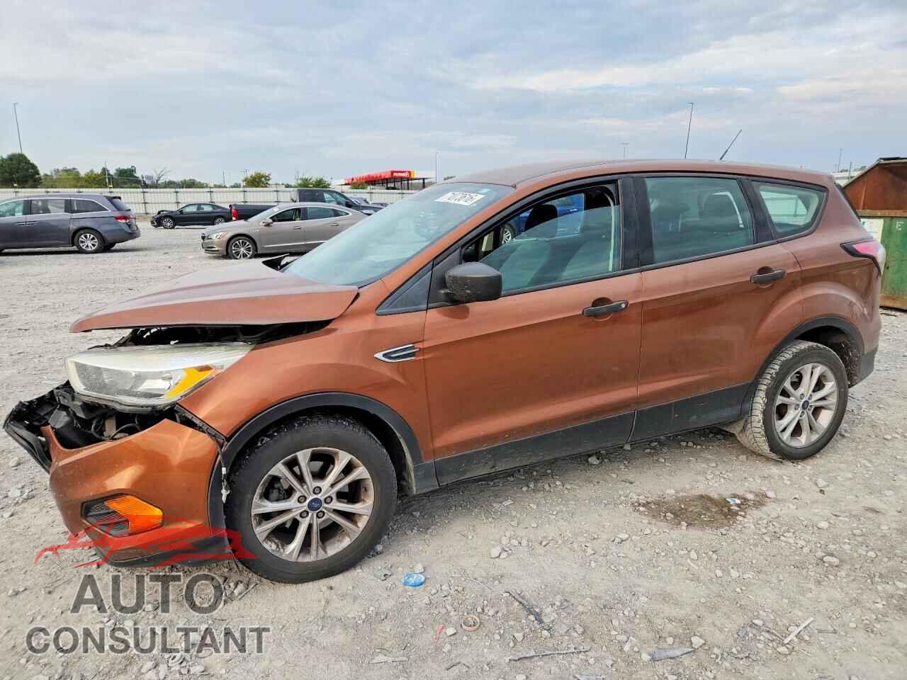 FORD ESCAPE 2017 - 1FMCU0F78HUE30445