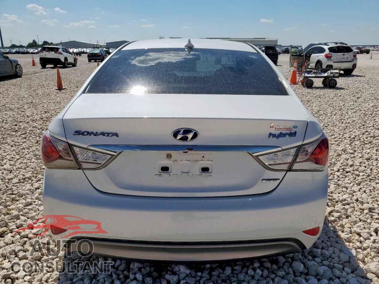 HYUNDAI SONATA 2013 - KMHEC4A41DA099607