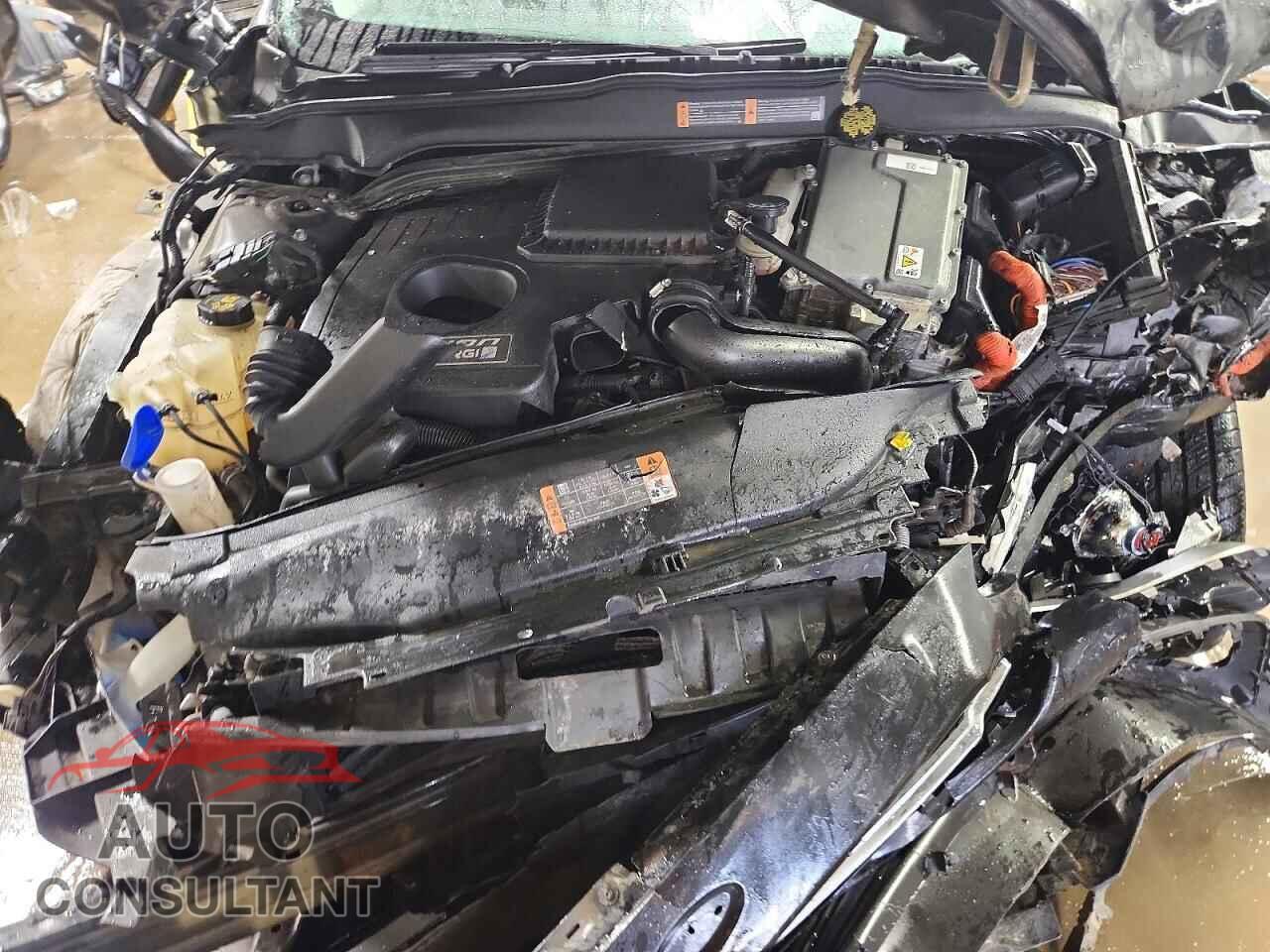 FORD FUSION 2015 - 3FA6P0SU0FR201109