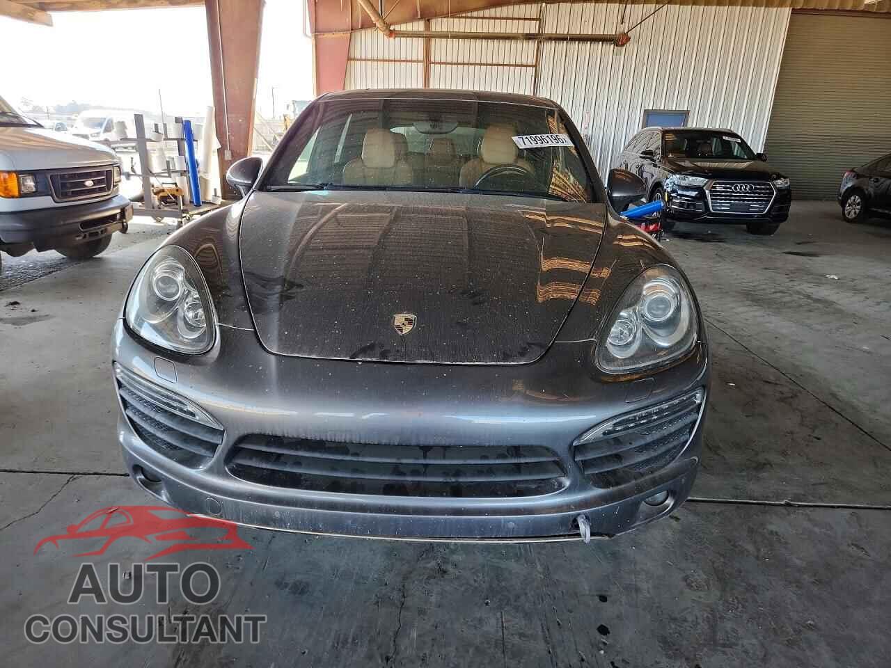 PORSCHE CAYENNE 2012 - WP1AB2A2XCLA40193