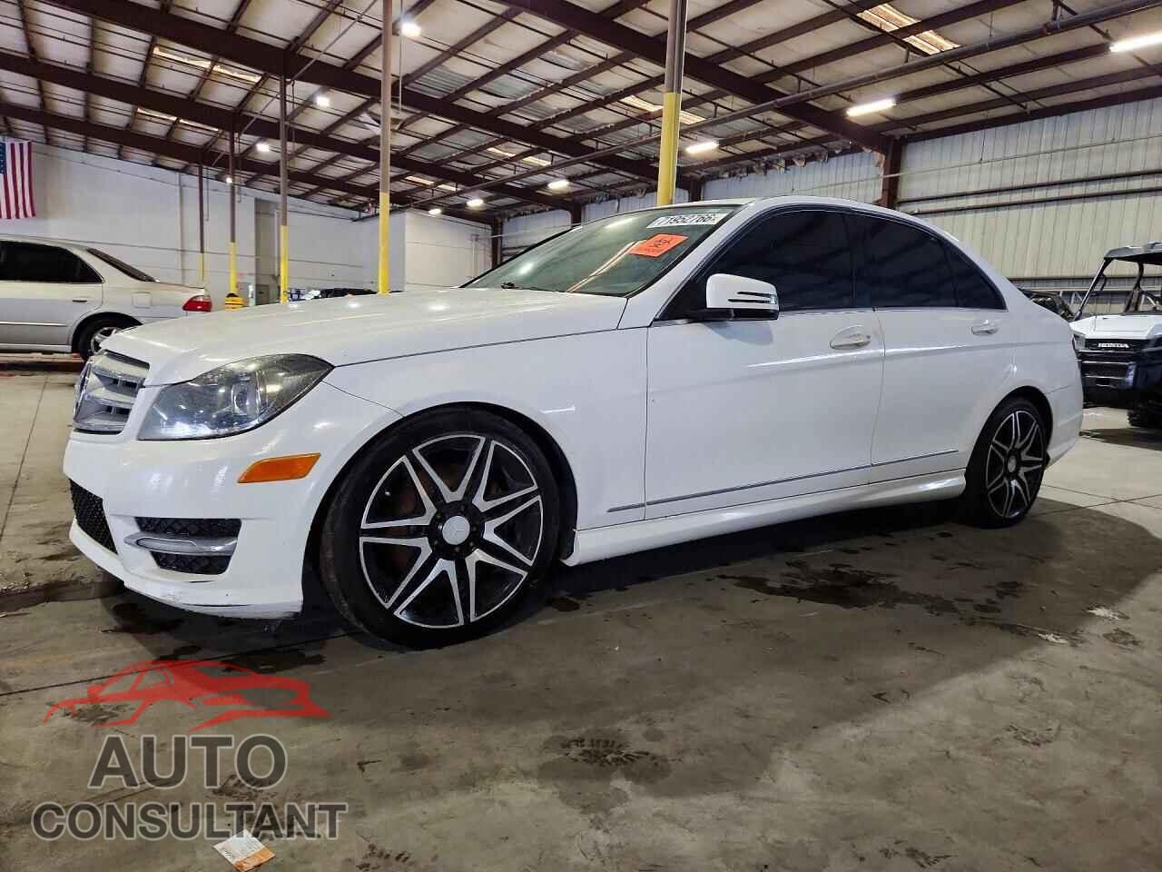 MERCEDES-BENZ C-CLASS 2013 - WDDGF8AB0DA759216