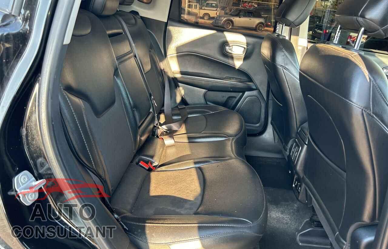 JEEP COMPASS 2019 - 3C4NJCBB7KT613452