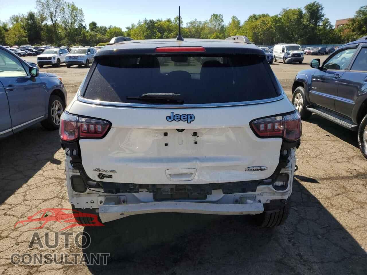 JEEP COMPASS 2018 - 3C4NJDBB0JT313871