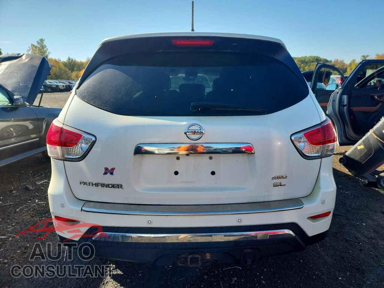 NISSAN PATHFINDER 2015 - 5N1AR2MM7FC715119