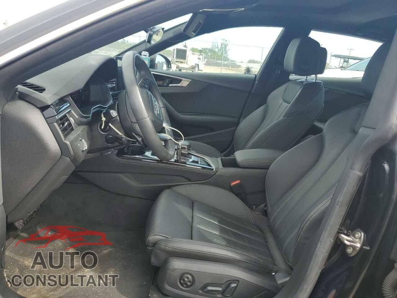AUDI A5 2021 - WAUFACF53MA032675