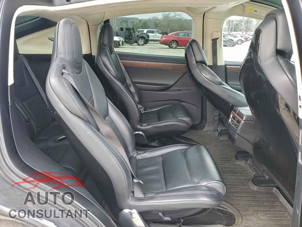 TESLA MODEL X 2017 - 5YJXCBE21HF035574