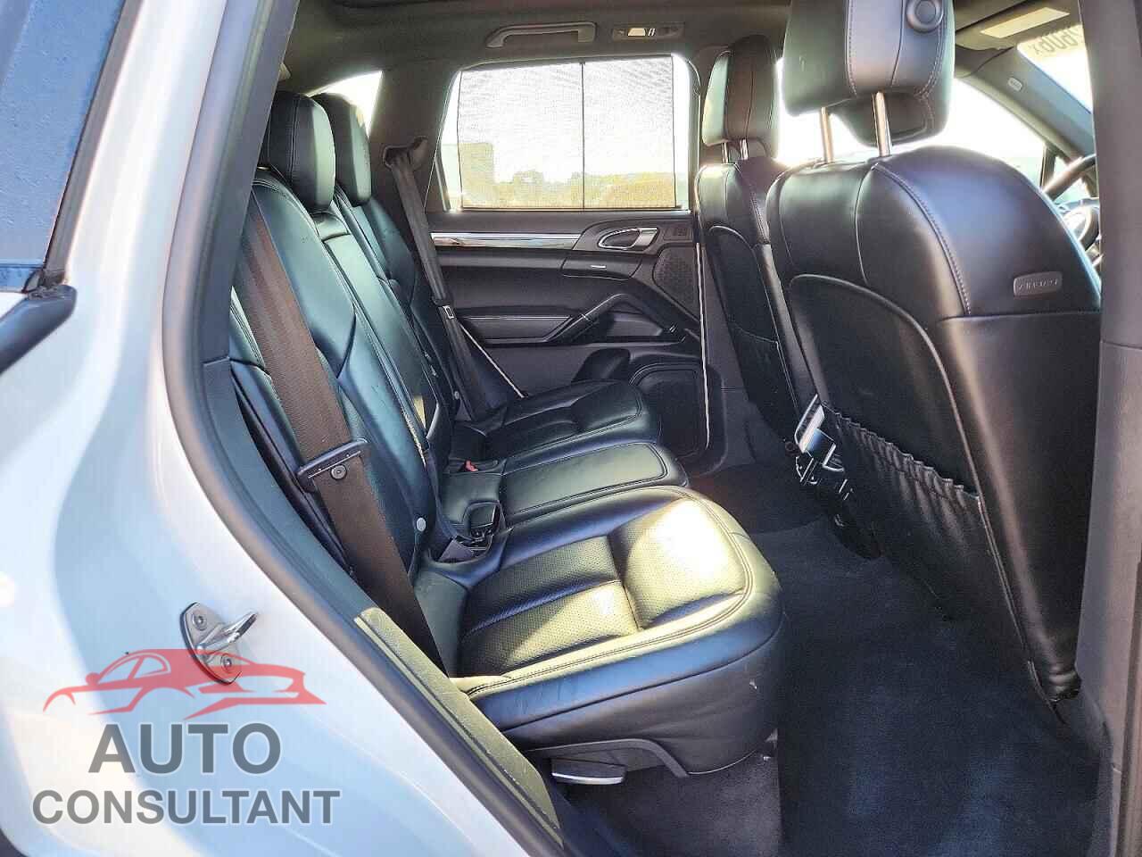 PORSCHE CAYENNE 2017 - WP1AE2A27HLA75594