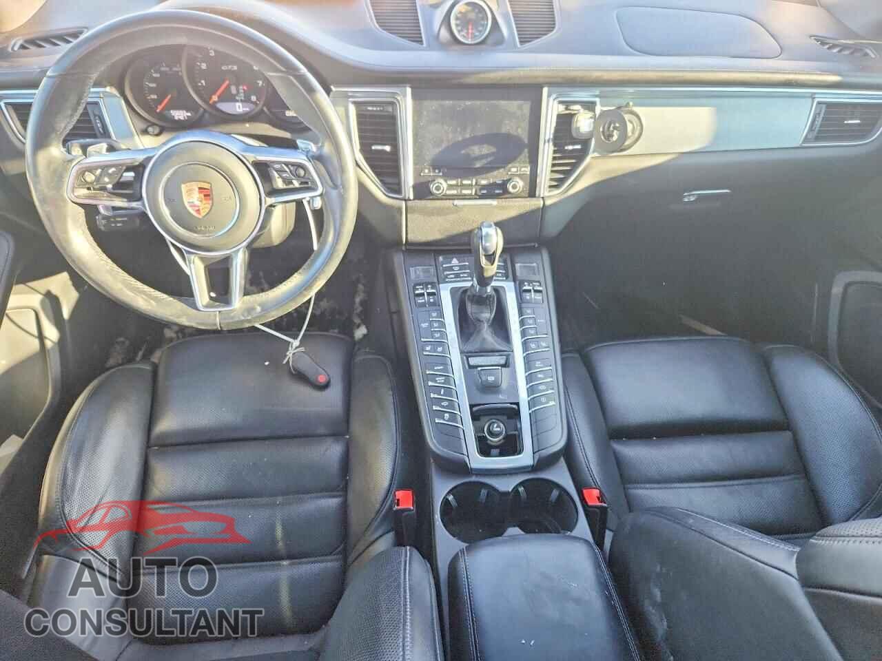 PORSCHE MACAN 2018 - WP1AG2A59JLB62536