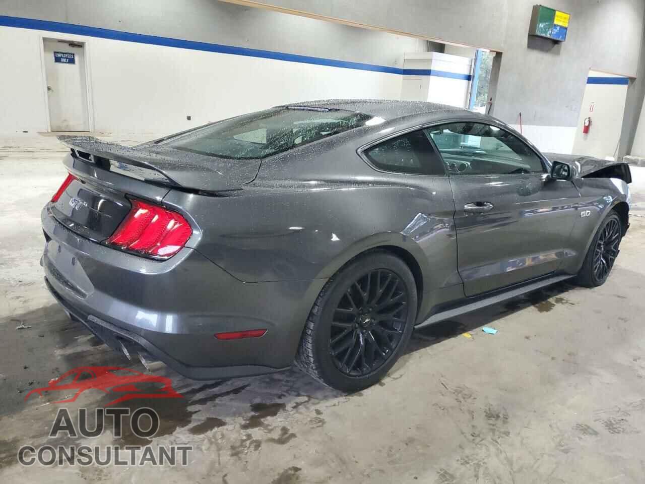 FORD MUSTANG 2018 - 1FA6P8CF4J5128157