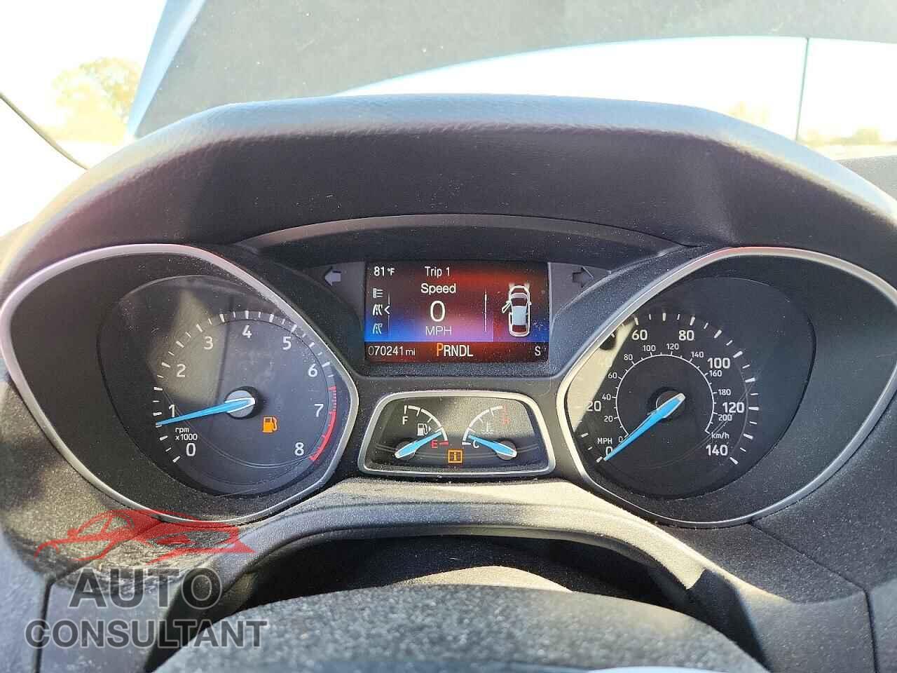 FORD FOCUS 2017 - 1FADP3F29HL327830