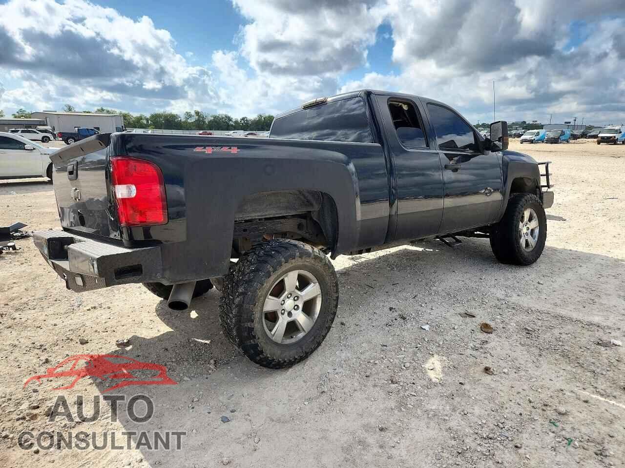 CHEVROLET SILVERADO 2013 - 1GCRKSE7XDZ240676