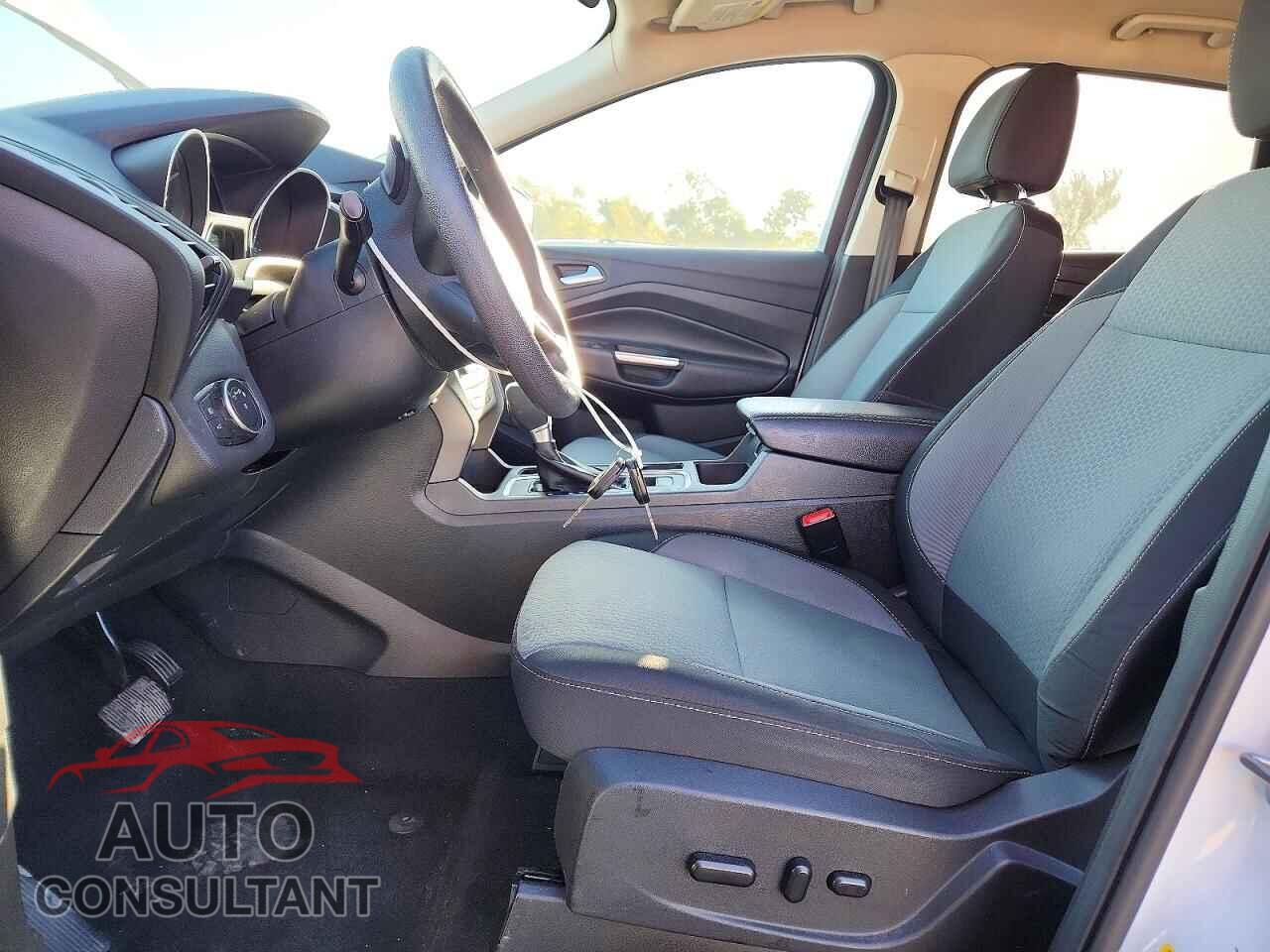 FORD ESCAPE 2017 - 1FMCU9GD8HUE66788