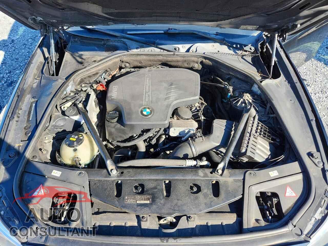 BMW 5 SERIES 2015 - WBA5A5C56FD520869