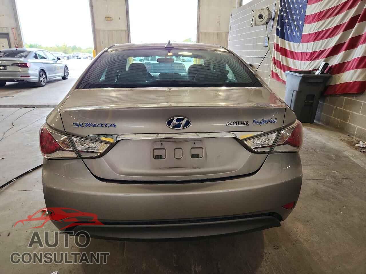 HYUNDAI SONATA 2012 - KMHEC4A48CA036180