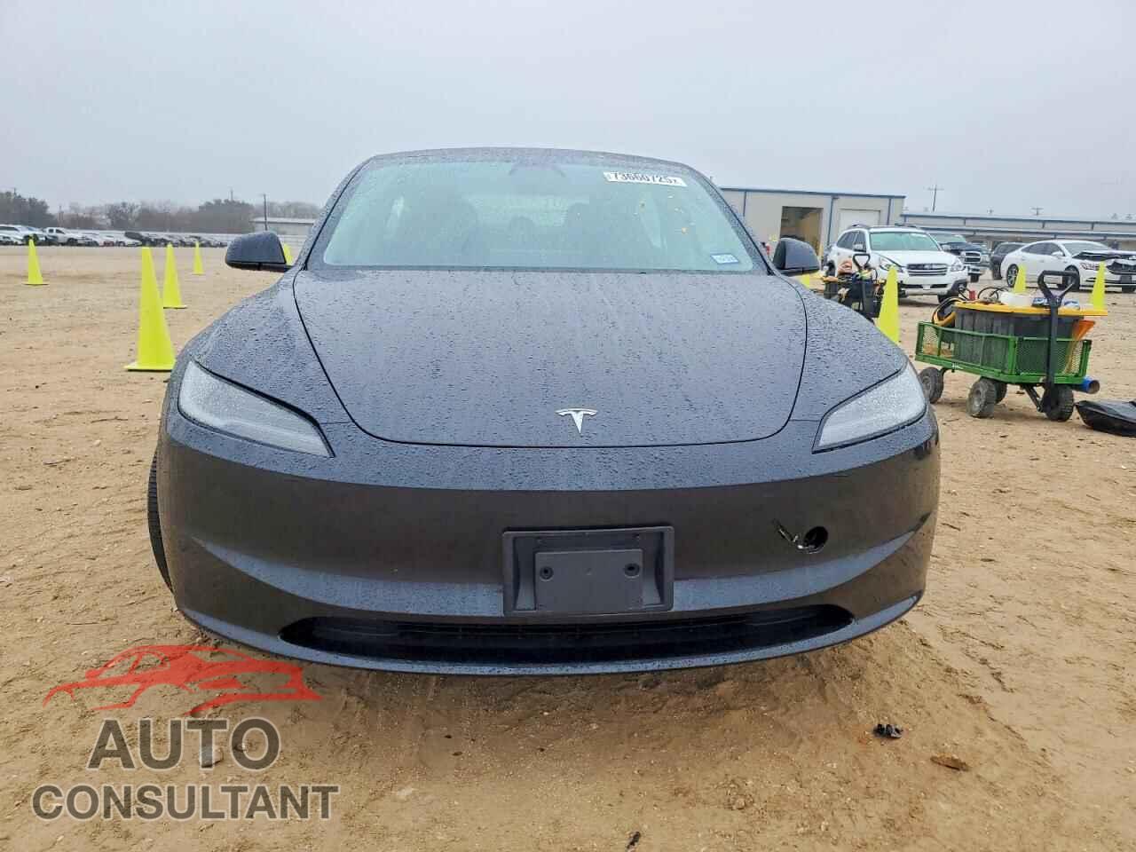 TESLA MODEL 3 2024 - 5YJ3E1EB7RF842590