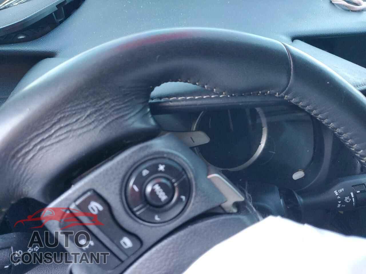 LEXUS IS 2014 - JTHCF1D25E5004437