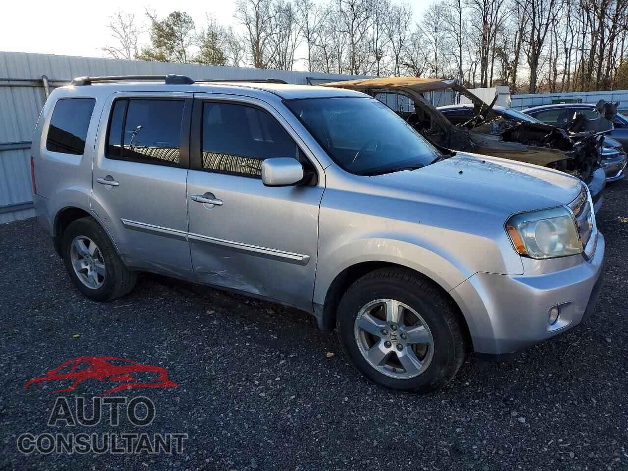 HONDA PILOT 2011 - 5FNYF3H49BB021539
