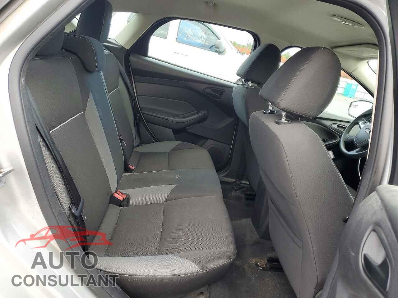 FORD FOCUS 2012 - 1FAHP3K28CL403912