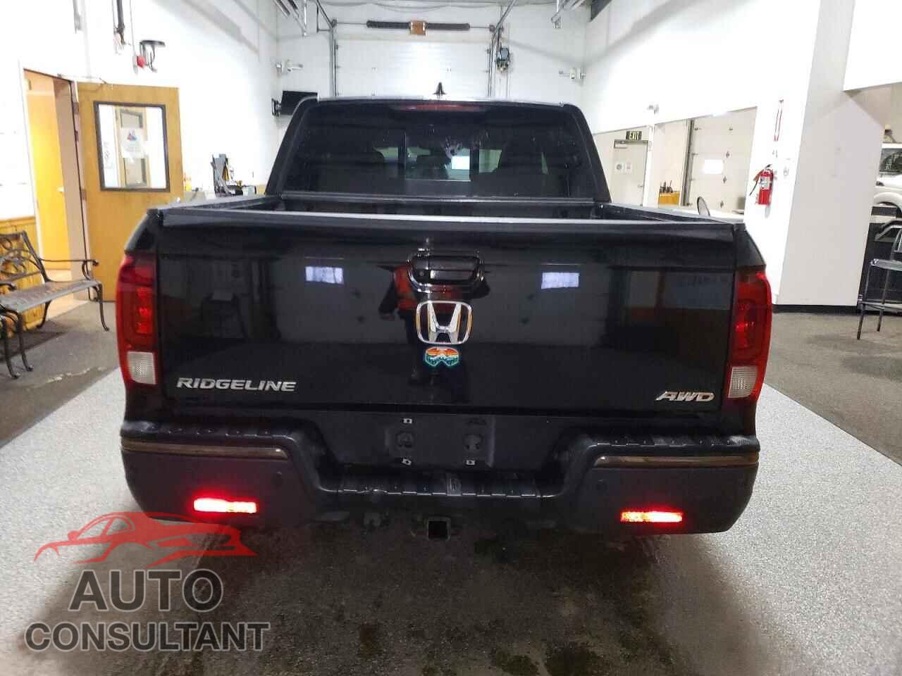 HONDA RIDGELINE 2018 - 5FPYK3F88JB005355