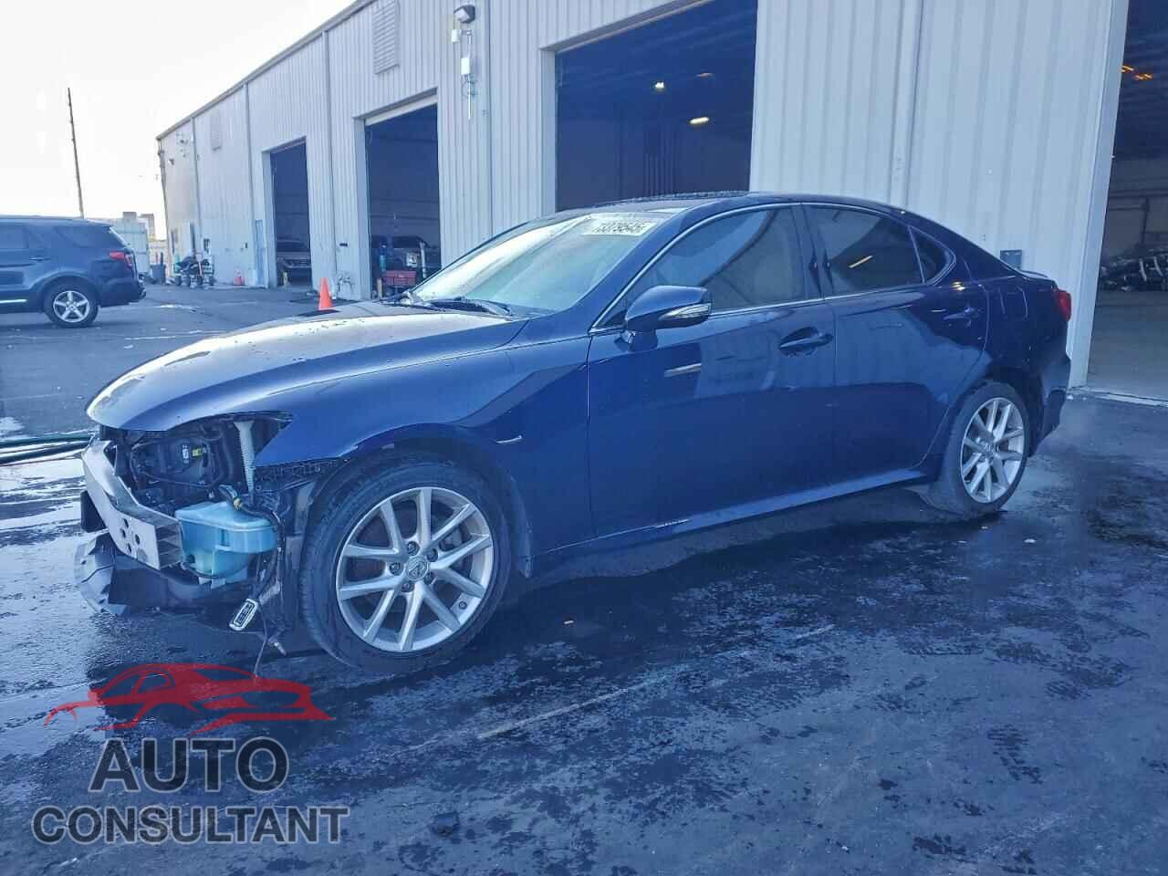 LEXUS IS 2012 - JTHCF5C27C5055735