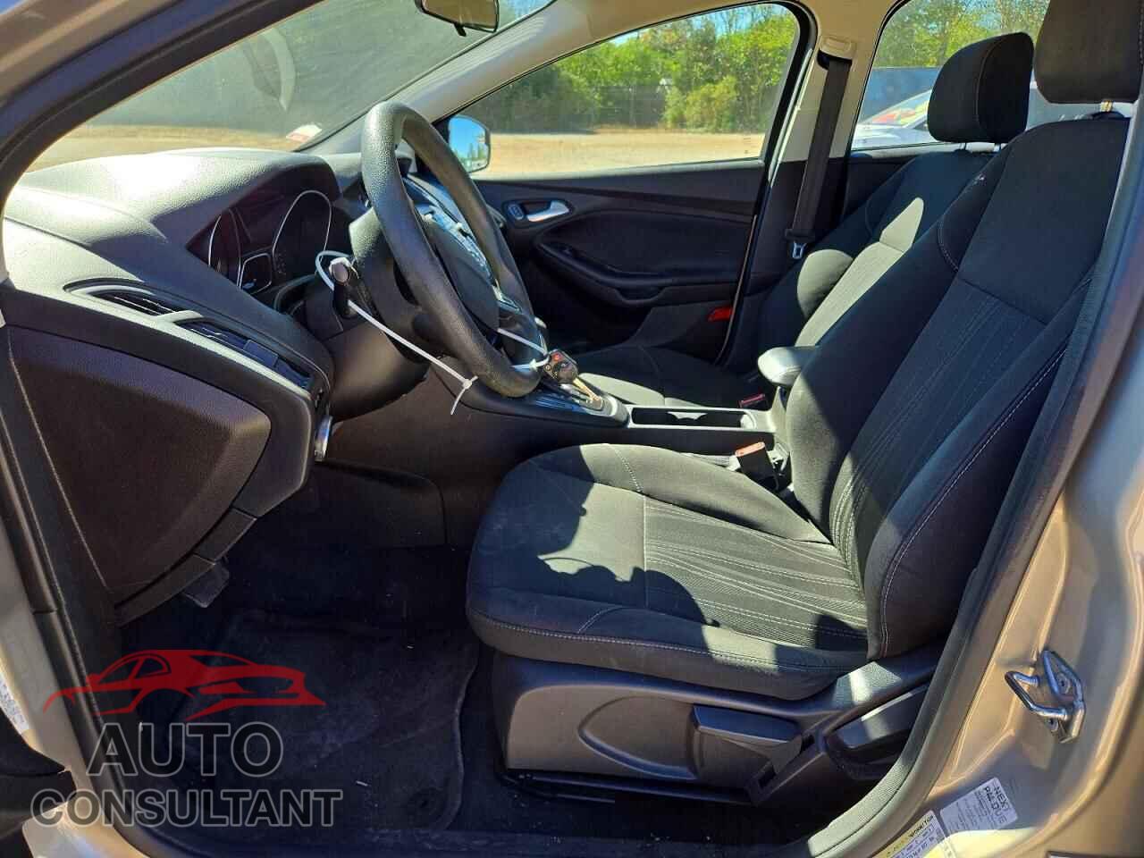 FORD FOCUS 2016 - 1FADP3F27GL283938