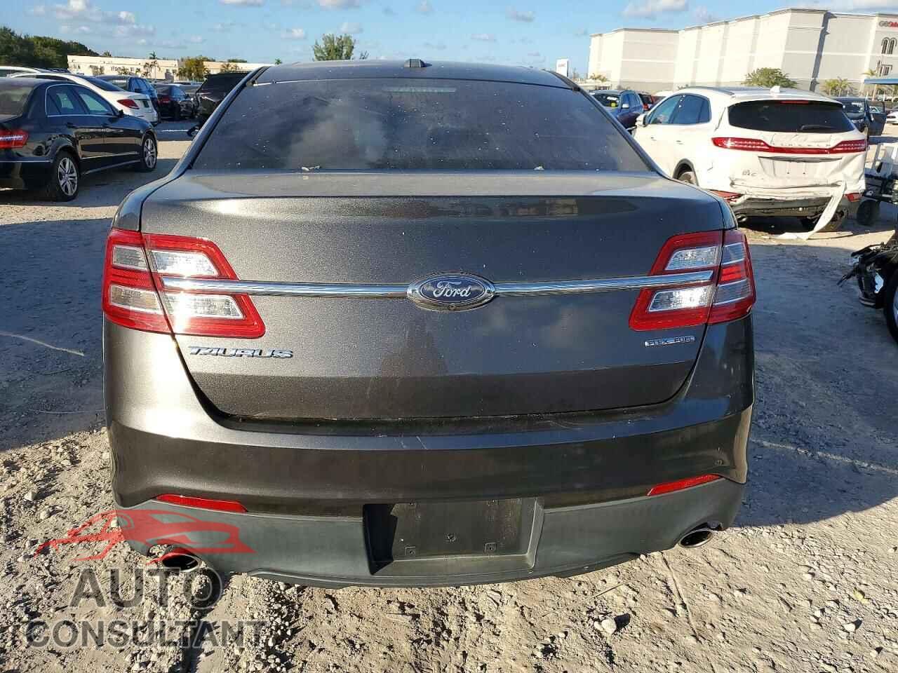 FORD TAURUS 2017 - 1FAHP2D86HG113468