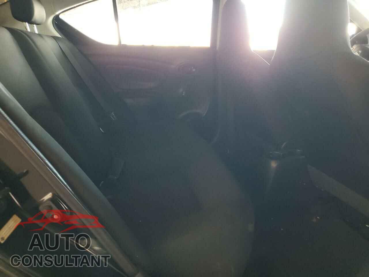 NISSAN VERSA 2017 - 3N1CN7AP1HL855603