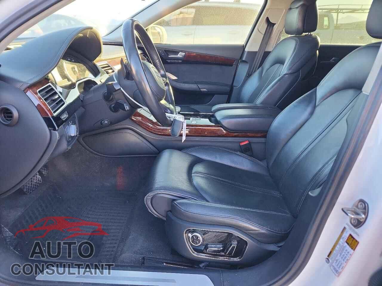 AUDI A8 2011 - WAURVAFDXBN005671
