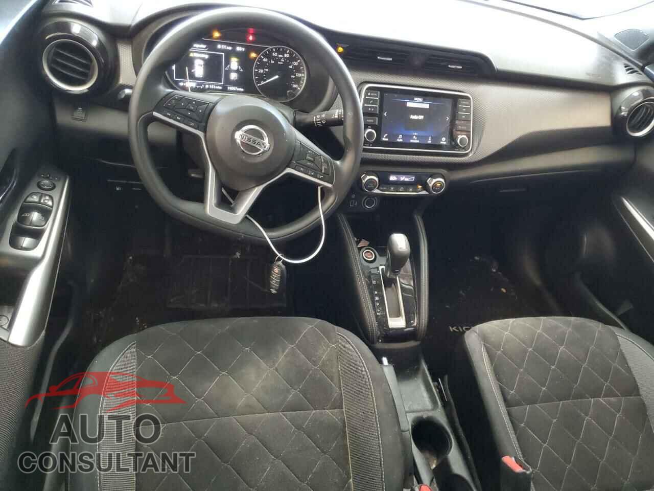 NISSAN KICKS 2019 - 3N1CP5CU3KL517256