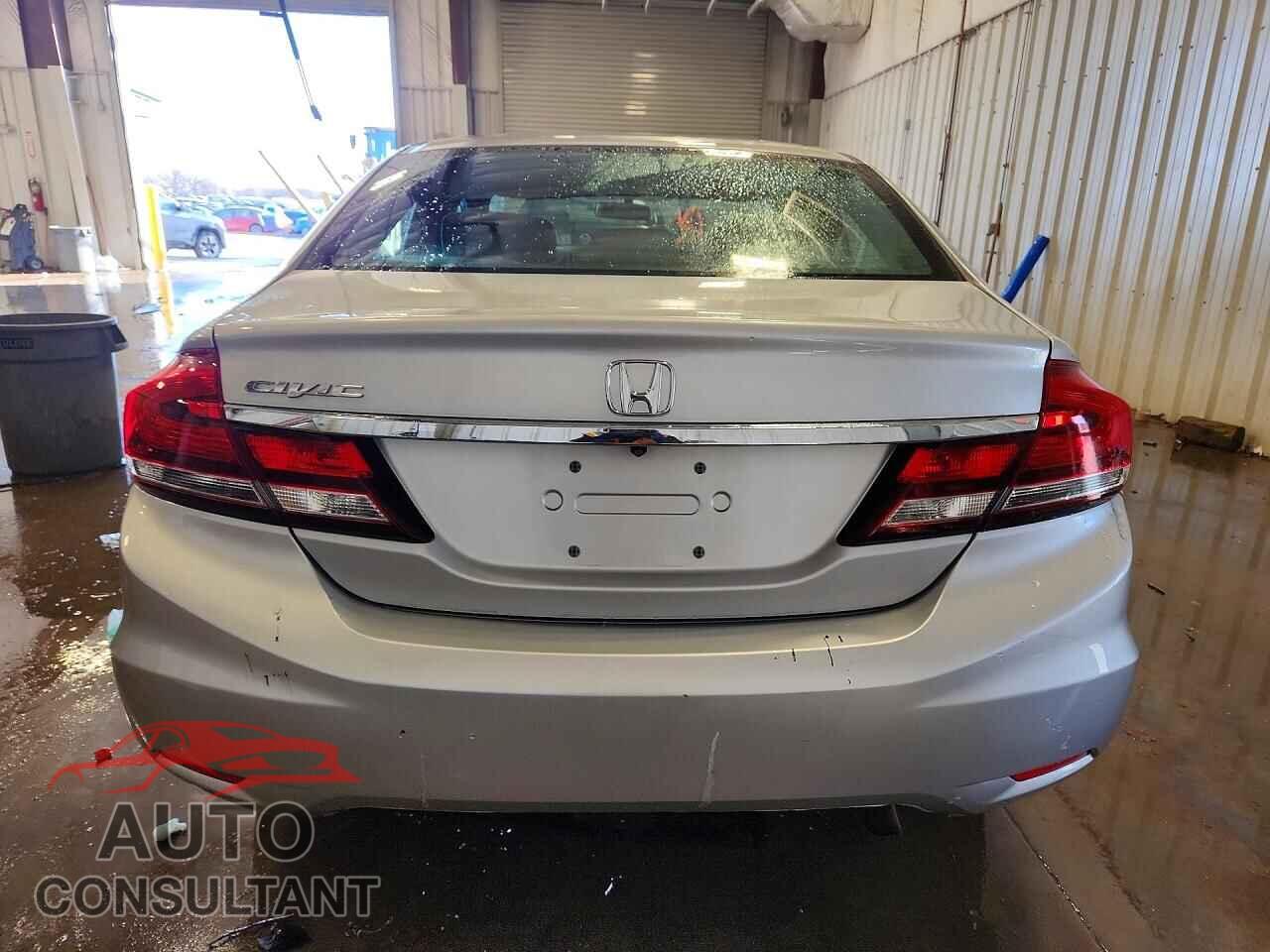 HONDA CIVIC 2013 - 19XFB2F82DE095428