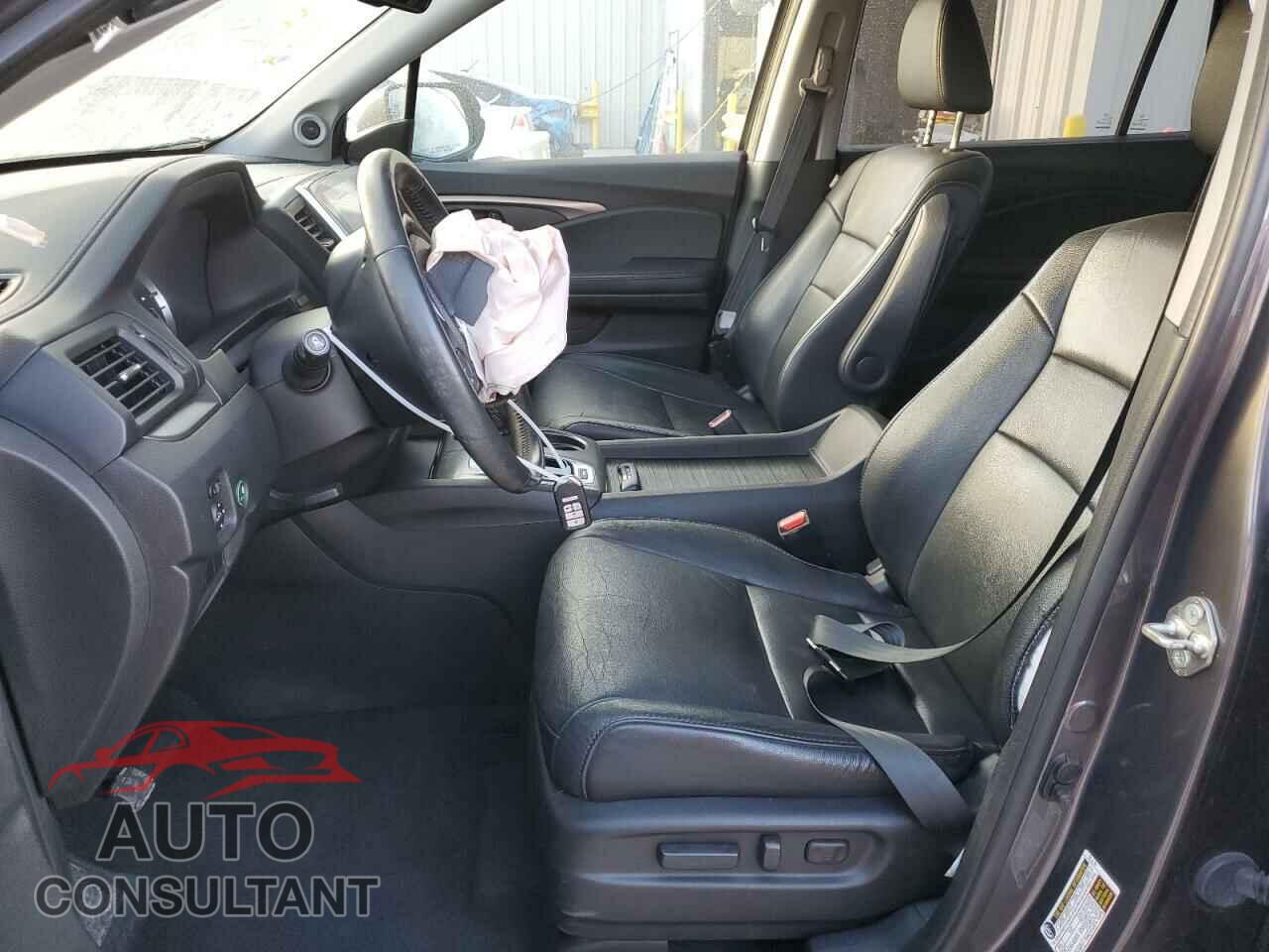 HONDA PILOT 2017 - 5FNYF5H57HB024257