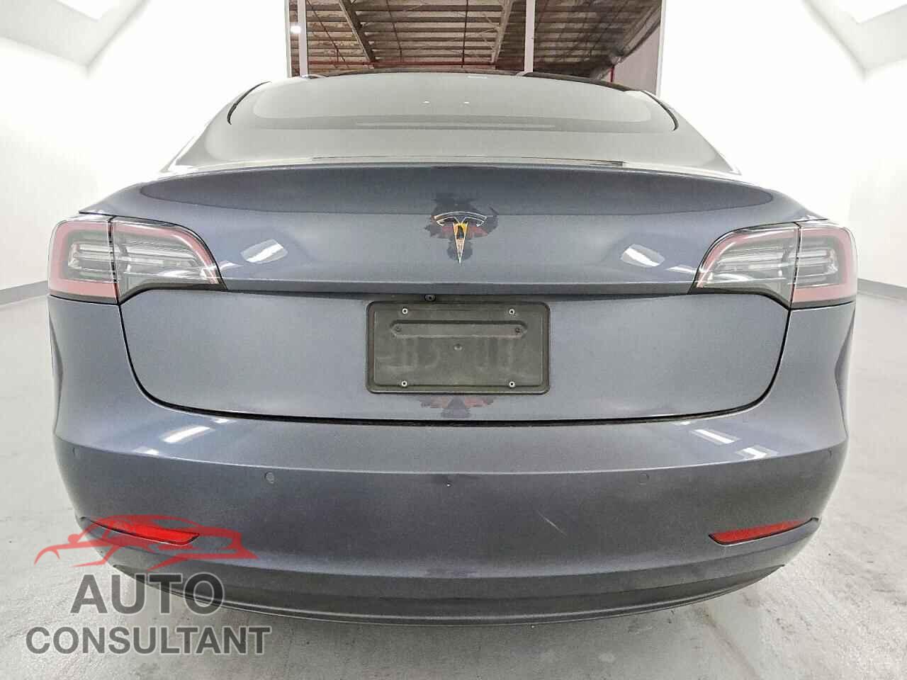 TESLA MODEL 3 2022 - 5YJ3E1EA5NF286149