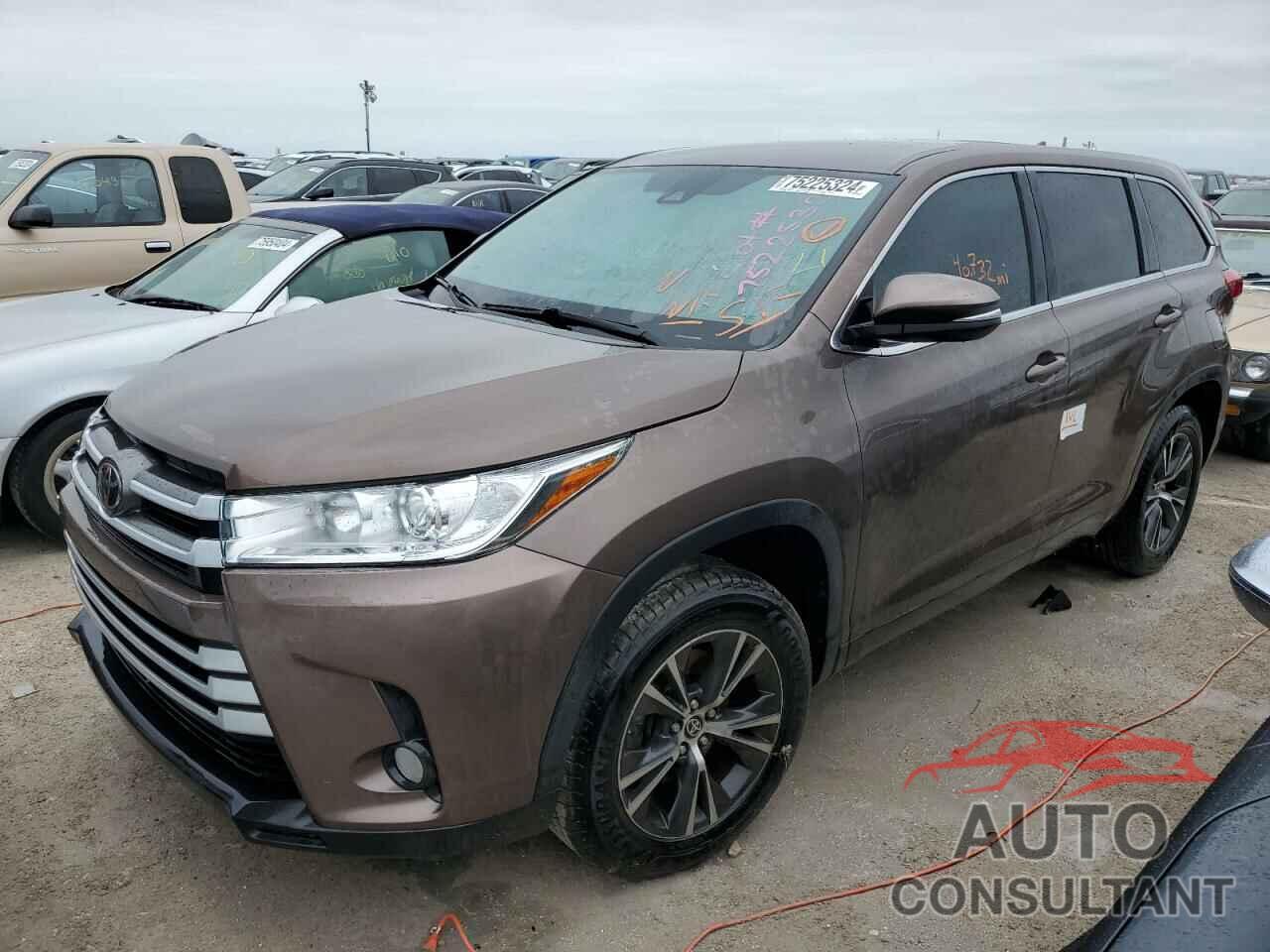 TOYOTA HIGHLANDER 2019 - 5TDZZRFH5KS368544