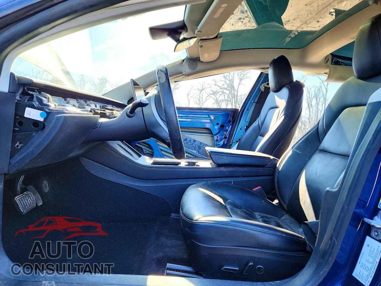 TESLA MODEL 3 2023 - 5YJ3E1EA8PF451940