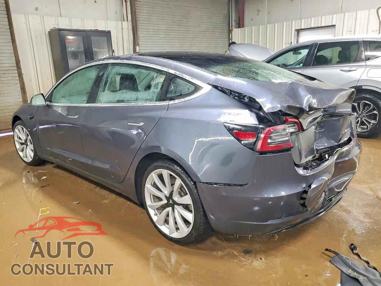 TESLA MODEL 3 2018 - 5YJ3E1EB4JF090786