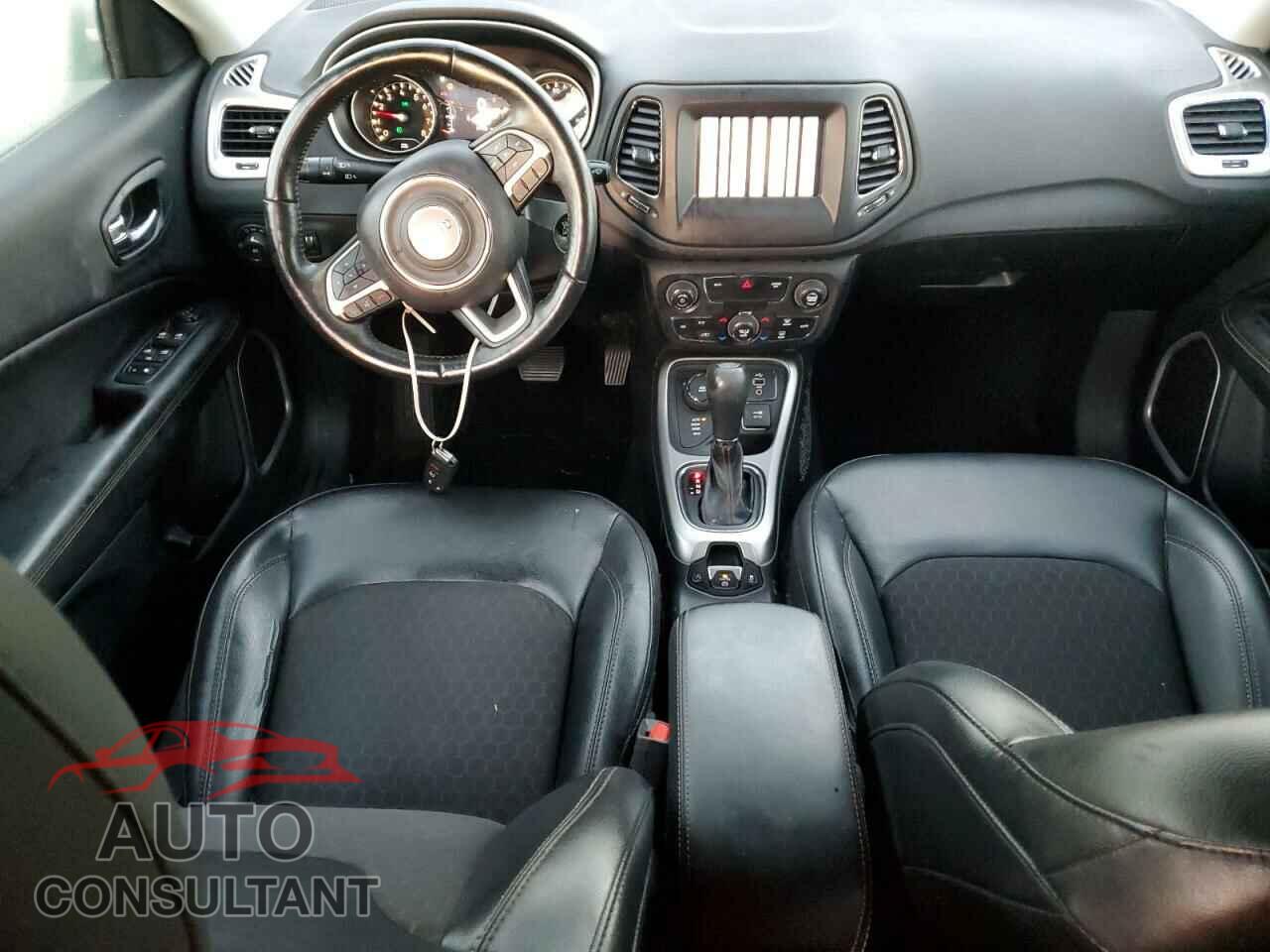 JEEP COMPASS 2018 - 3C4NJDBB8JT239177