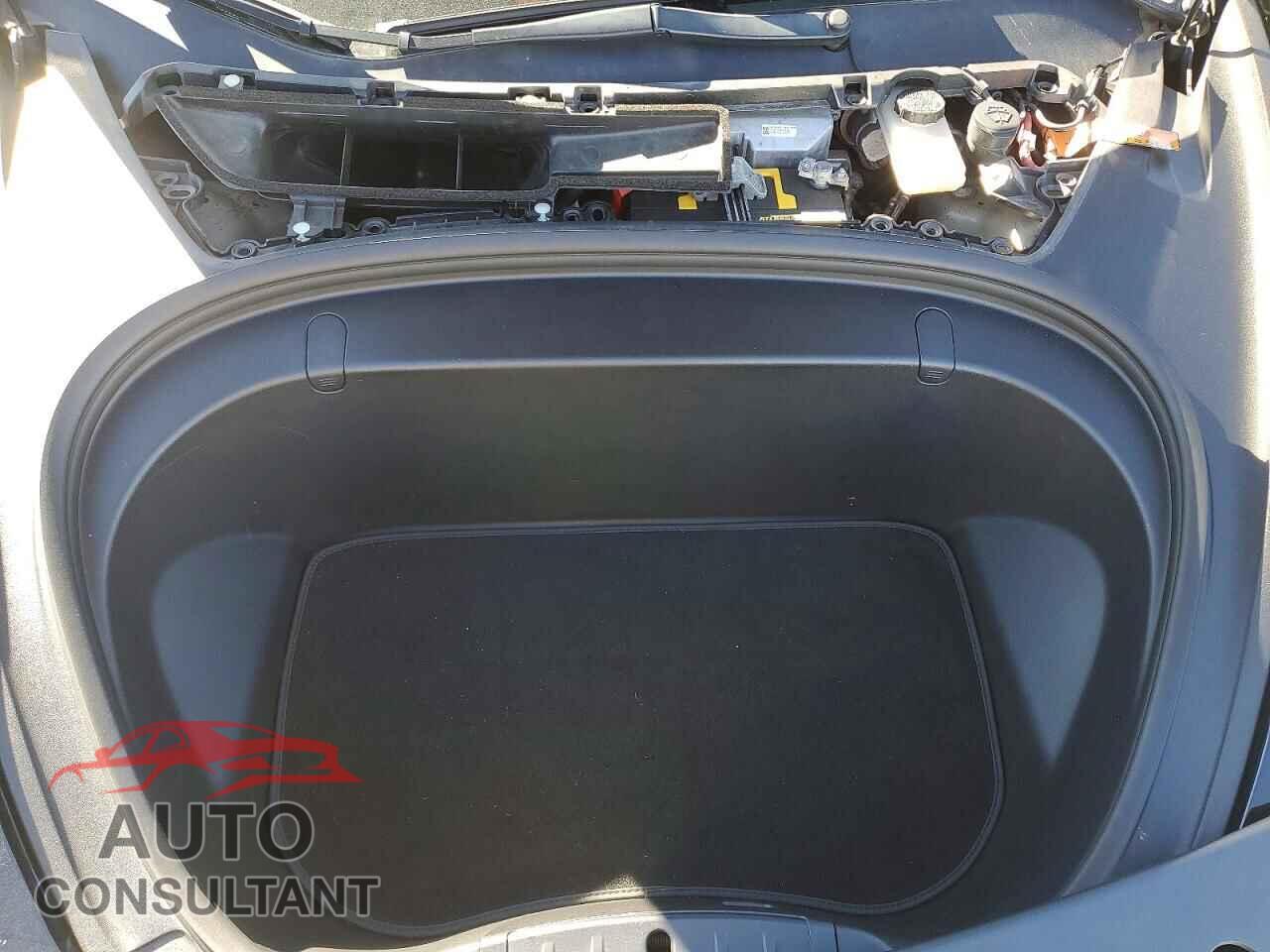TESLA MODEL 3 2018 - 5YJ3E1EA6JF027308