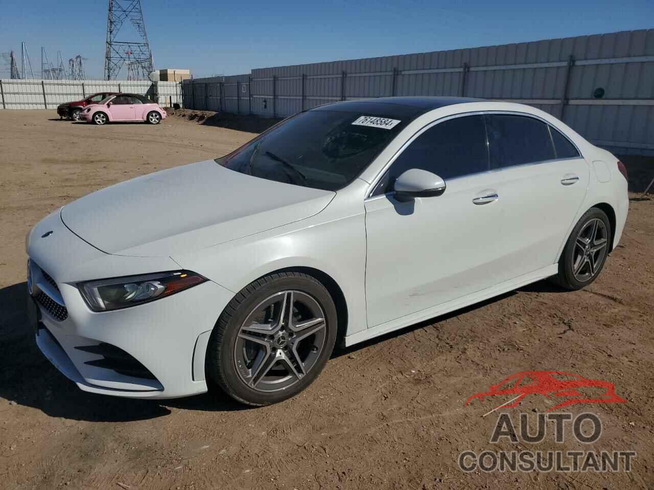 MERCEDES-BENZ A-CLASS 2019 - WDD3G4EB4KW031638