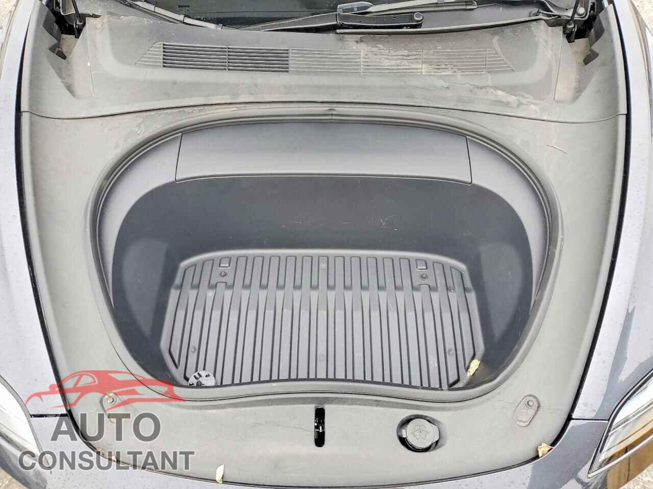 TESLA MODEL 3 2024 - 5YJ3E1EB3RF741515