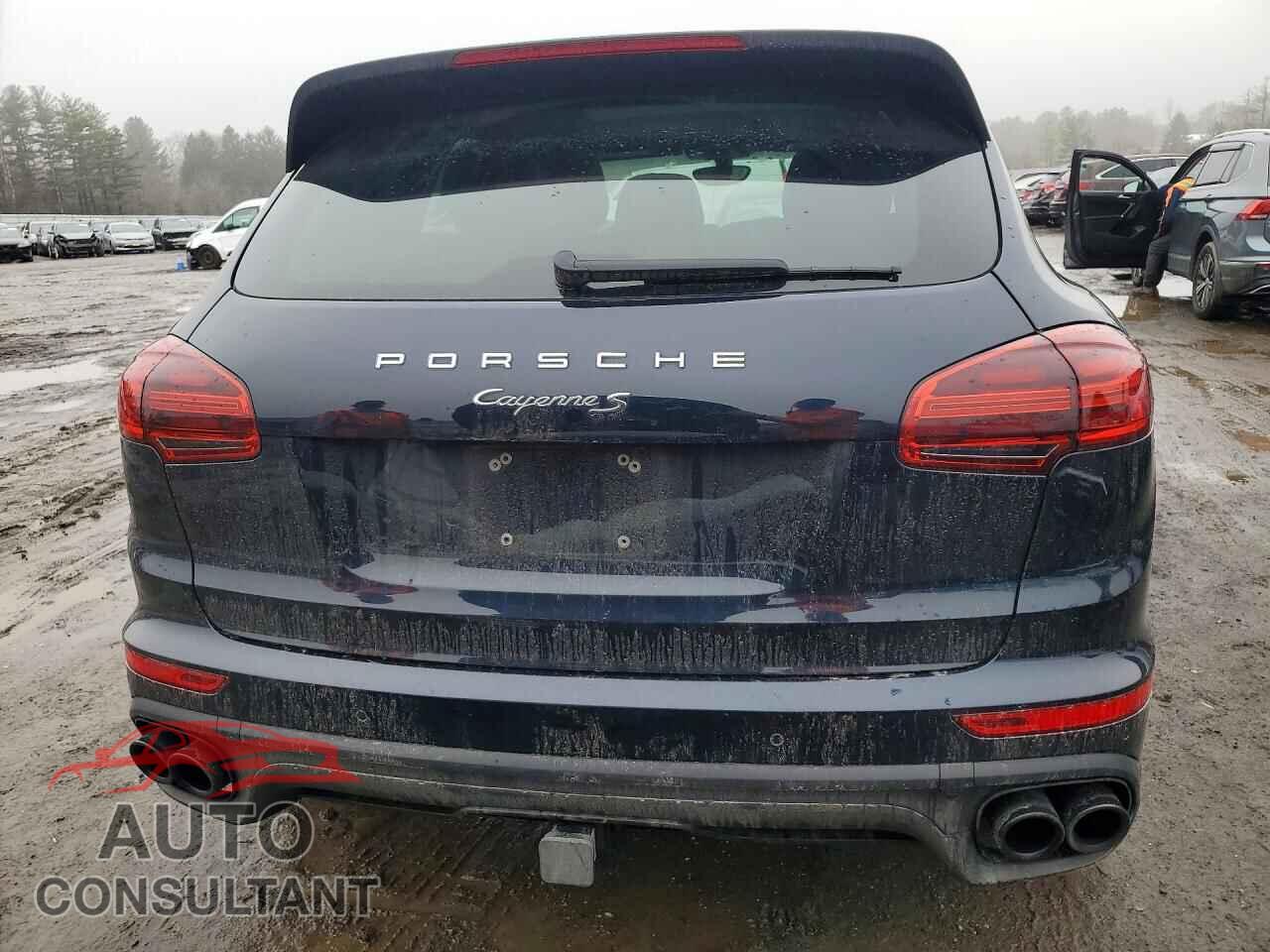 PORSCHE CAYENNE 2016 - WP1AB2A29GLA94333