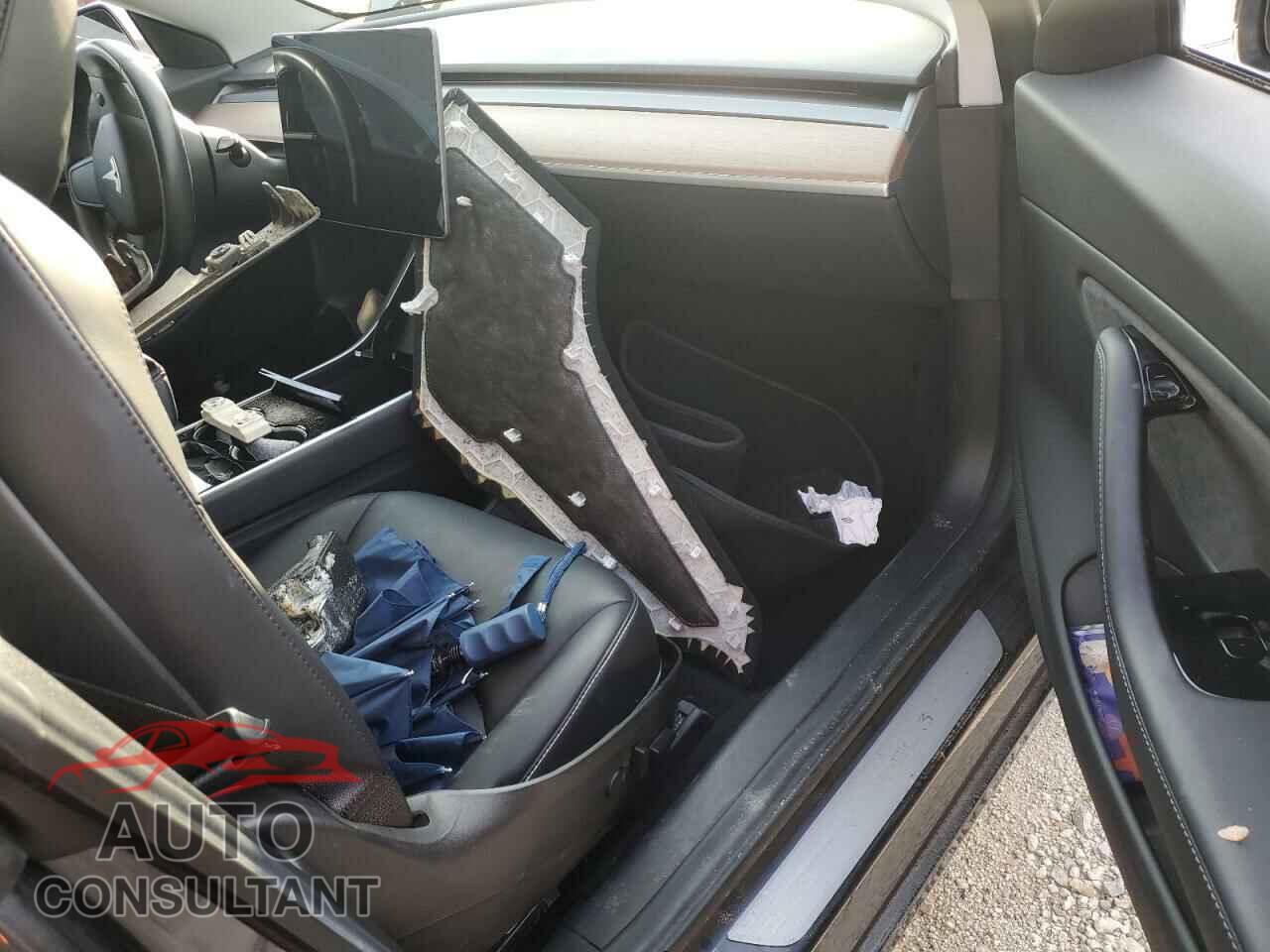 TESLA MODEL 3 2018 - 5YJ3E1EB5JF105716