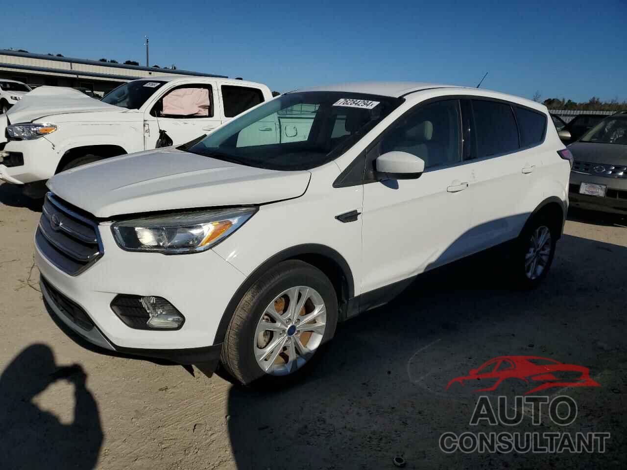 FORD ESCAPE 2017 - 1FMCU0GD2HUC55436