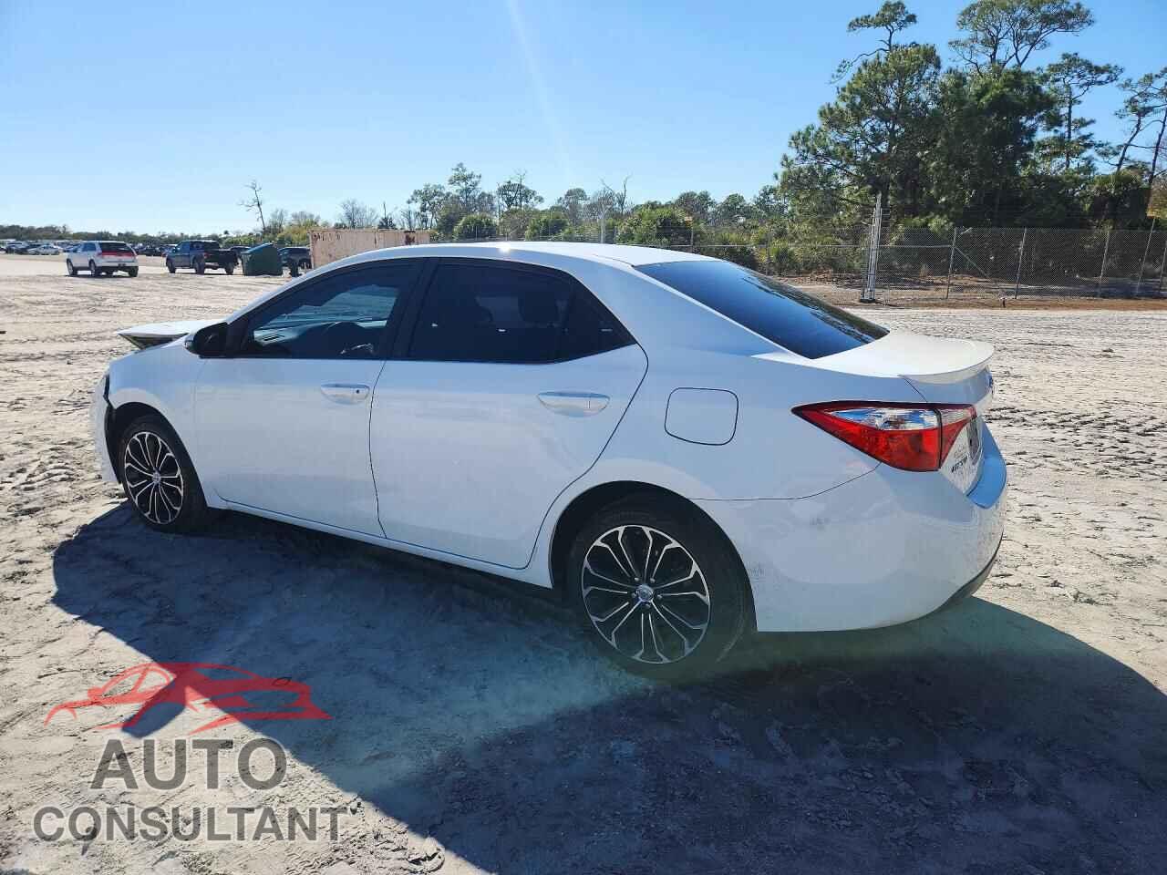 TOYOTA COROLLA 2015 - 5YFBURHE2FP197401