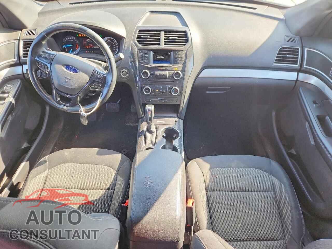 FORD EXPLORER 2017 - 1FM5K7D88HGD34879