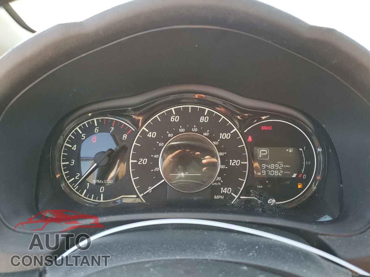 NISSAN VERSA 2017 - 3N1CE2CP3HL361081