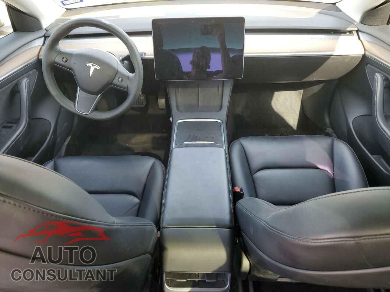 TESLA MODEL 3 2021 - 5YJ3E1EA5MF084376