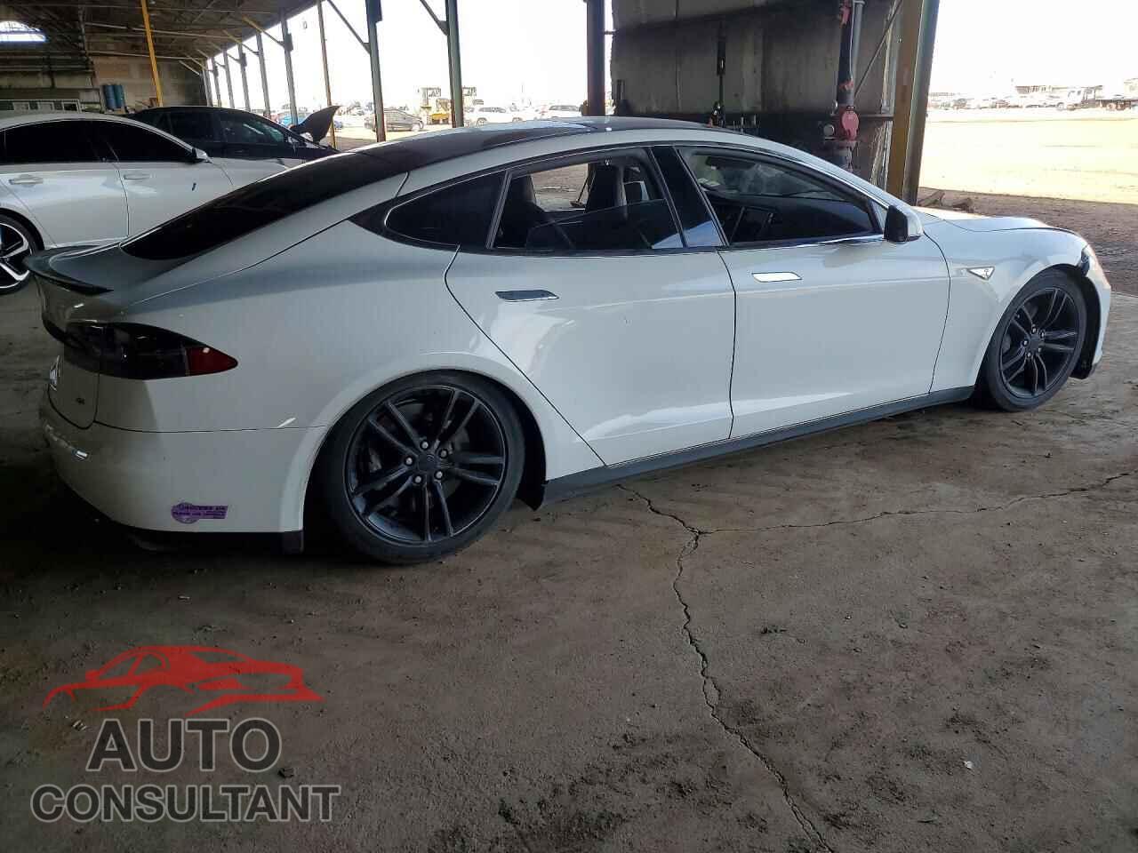 TESLA MODEL S 2013 - 5YJSA1DN2DFP08176