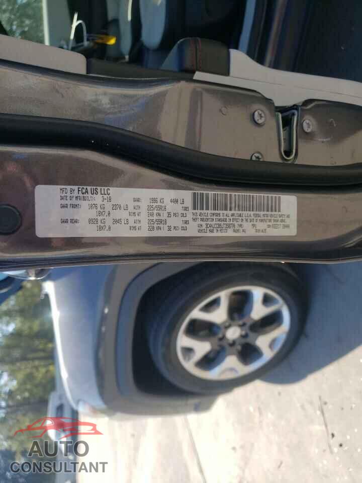 JEEP COMPASS 2018 - 3C4NJCCB9JT358770